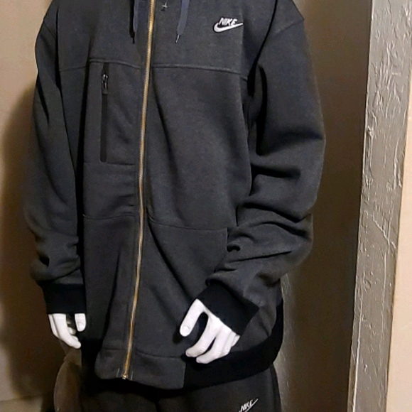 nike sweatsuit gray